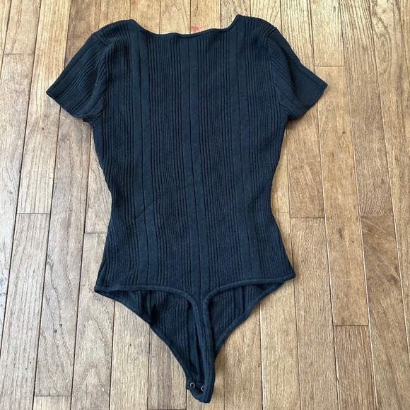 Abercrombie Fitch Black Ribbed Sweater Sweetheart Neck Short Sleeve Bodysuit M - Picture 5 of 7